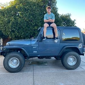 Meet your Posher, Zach